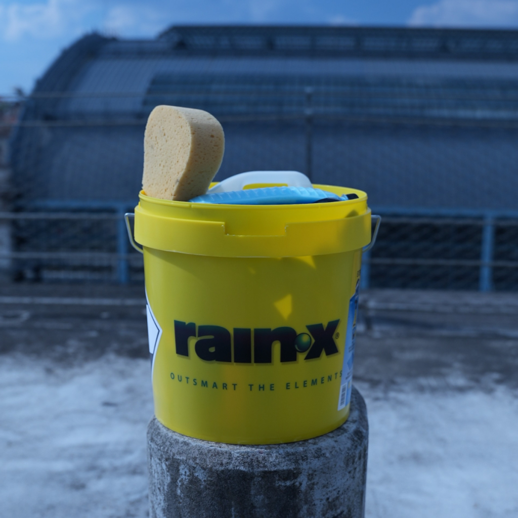 Rain-X bucket